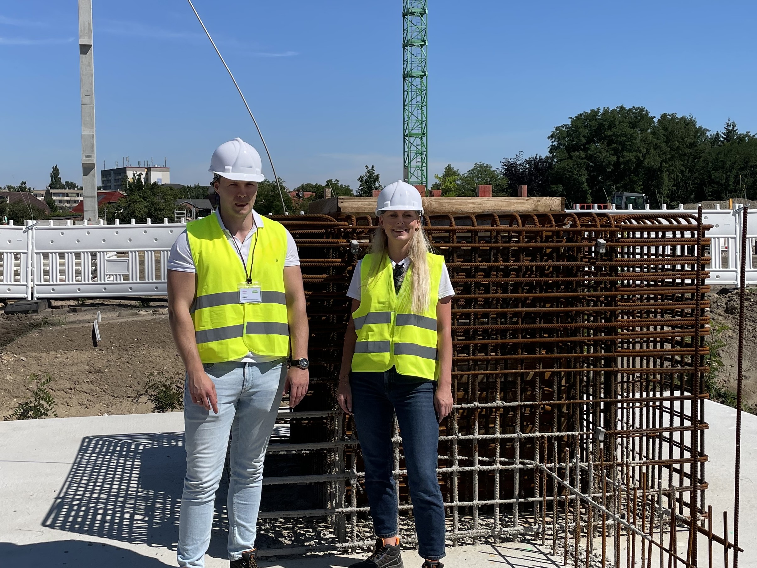 pracownicy na budowie statik group